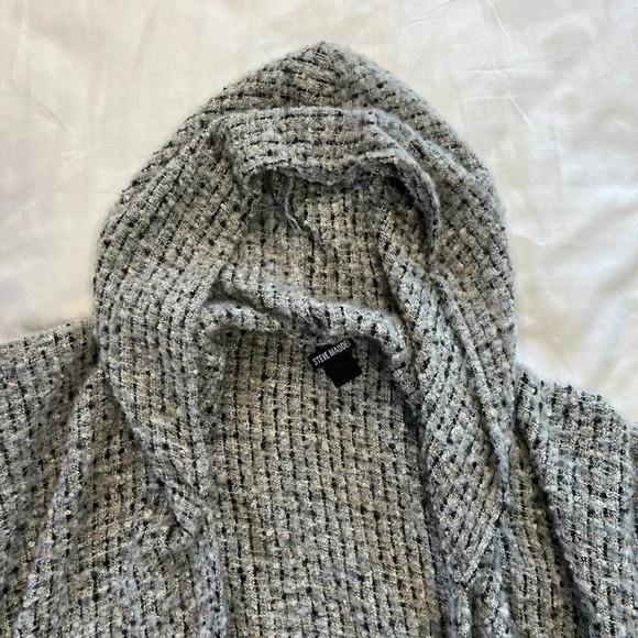 Steve Madden Gray Knit Hooded Open Front Poncho w Pockets | Size OS - Picture 5 of 6